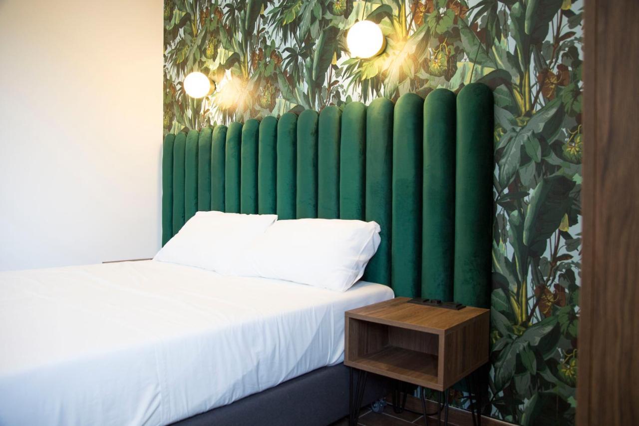 Luxurio Rooms With Baths Livorno Exteriör bild